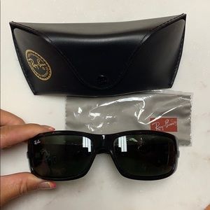 Ray-ban RB 4057 sunglasses
